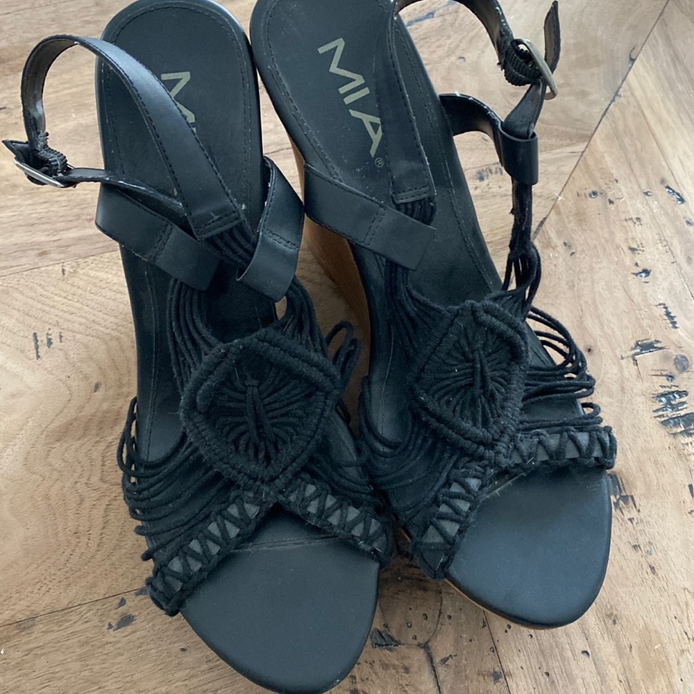 Mia knit wedges